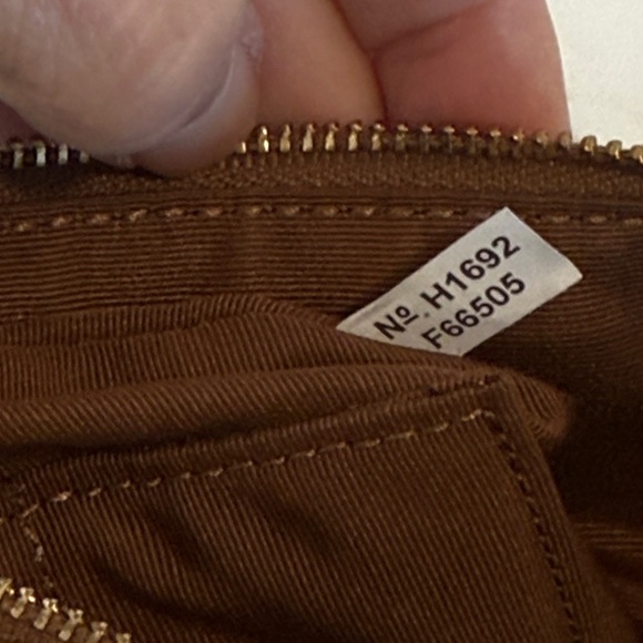 Coach zipper wallet - Picture 8 of 8